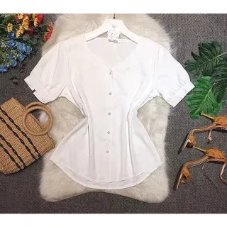 Blusa Manga Curta Liso Feminina - Social/Decote Em V Com Botões - Preto