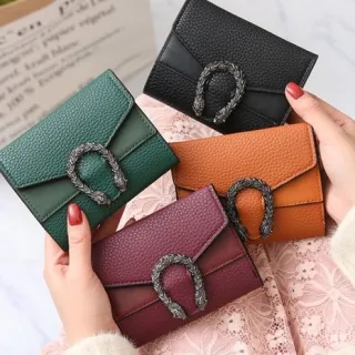 Carteira de Couro Personalizada com Fecho de Dragão