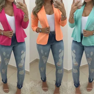 Casaco curto em neoprene com babado - Blazer Feminino - Salmão