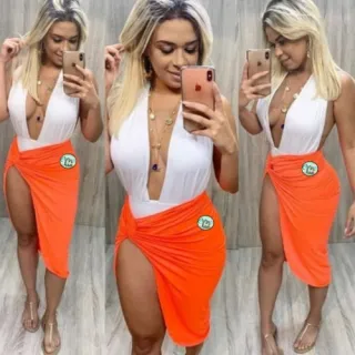 Maio Preto com Bojo, Decote Profundo e Cintura Alta - Frente Única - Opção 6