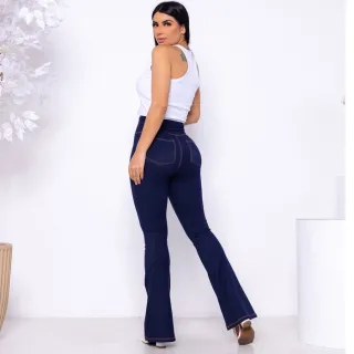 Detalhes na Frente: Calça Flare Feminina Jeans Boca de Sino com Cintura Alta - Preto