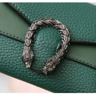 Carteira de Couro Personalizada com Fecho de Dragão - Vinho