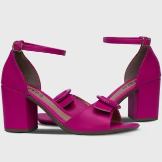 Lançamento Sandália Feminina Salto Bico Quadrado - Barato e Tendência - Preto