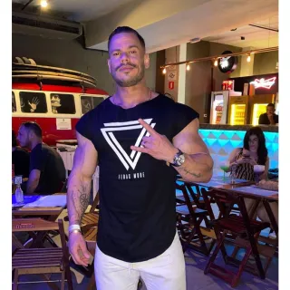 Camiseta manga japonesa masculina - Triângulo White