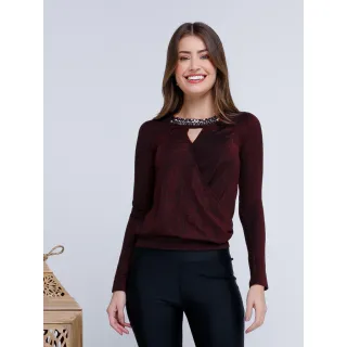 Blusa Lurex Manga Longa com Aplicações em Pedraria na Gola - Vermelho