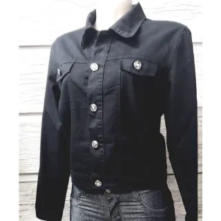 Jaqueta jeans feminina preta, branca e moderna - Branca