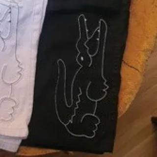 Bermuda Lisa e Rasgada com Estampa Jeans Masculina La cos te - JEANS ESCURO