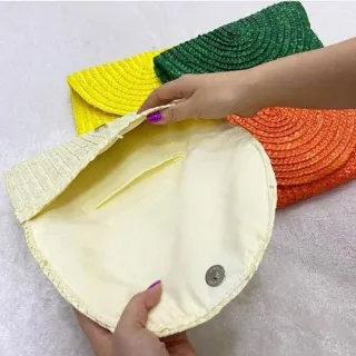 Ecobag feminina com forro interno e palha brilhosa - Carteira de palha natural - Amarelo