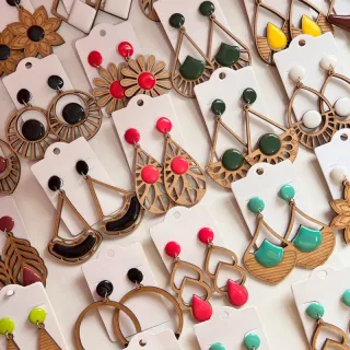 Feminino Brinco Madeira Mdf com resina - A15