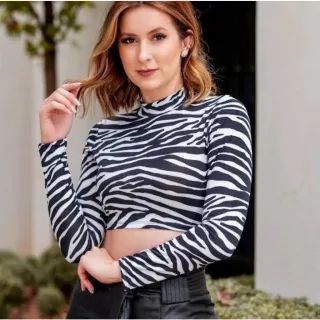 Lançamento: Blusinha Manga Longa Suplex Cropped Gola Alta Moda Outono Inverno - Vermelho