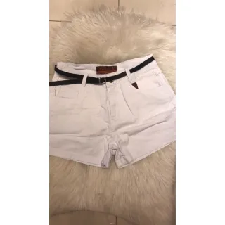 Shorts Jeans Mom Redonda Fivela Acompanha Cinto - Lançamento 2022 - Jeans marmorizado