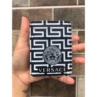 Várias marcas e modelos de Carteira Masculina Mágica unissex - versace branca\roxo
