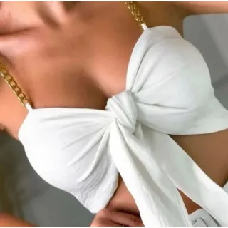 Blusa Cropped com corrente em BRANCO - PROMOÇÃO - Branco off linho