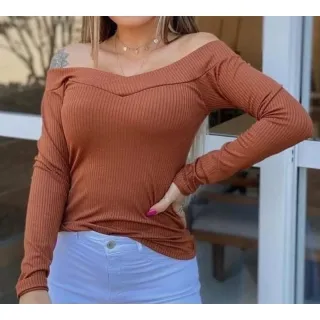 Moda Feminina: Blusa Canelada Manga Longa Ombro Com Bojo - Super Trend !! - Preto