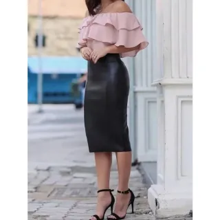 Moderna Saia Preta em Cirrê com Ótima Elasticidade e Imitação de Couro