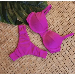 Moda Verão Biquíni Feminino Canelado Meia Taça com Aro e Bojo - Branco