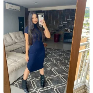 Moda evangélica: Vestido midi com fendas laterais, manga e gola alta canelado - Azul Marinho