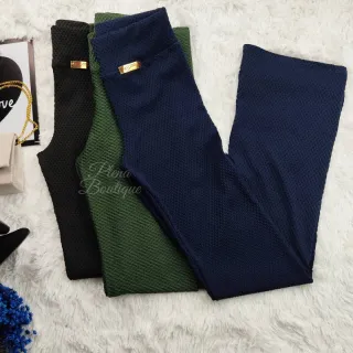 Oferta Calça Feminina Casual Flare Bailarina Boca de Sino Colmeia - Branco