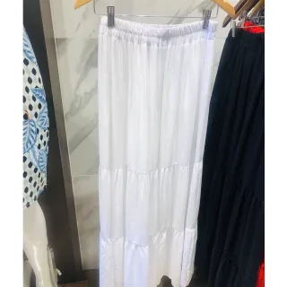 Saia longa de viscose feminina, liso cor verão - Preto