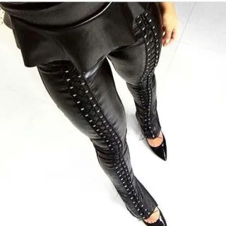 Lançamento: Legging Preta Feminina Skinny com Cordão e Ilhós em Cirre - G