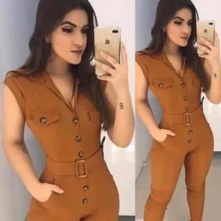 Macaquinho Bengaline Feminino Longo com Botão e Cinto - Preto