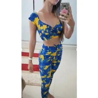 Calça Empina Bumbum + Top Ciganinha - Conjunto Fitness Karyne - Caveira vermelha