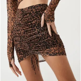 Mini saia de tule com grapiado e regulagem - Saida de praia - Estampa 1