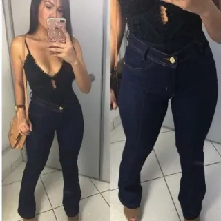 Hot Pants Calça Jeans Flare Cintura Alta