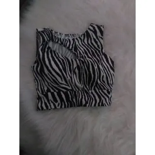 Super lançamento Cropeed Bebeca com Detalhe Transversal e Bojo - Verde