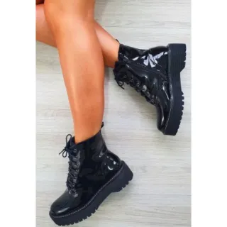 Confortável bota feminina tratorada, cano curto, promoção preço de fábrica - Verniz Preto