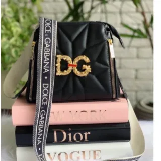 Oferta Relâmpago: Bolsa Feminina Transversal com 3 Zíperes em Promoção