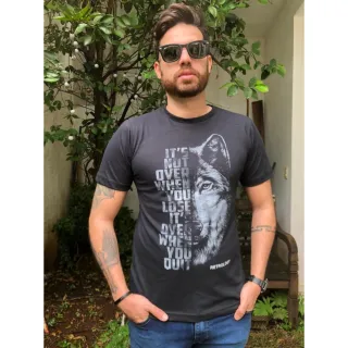 Camiseta Premium Masculina Retrology Lobo - 100% algodão - G