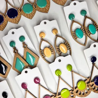 Feminino Brinco Madeira Mdf com resina - A15