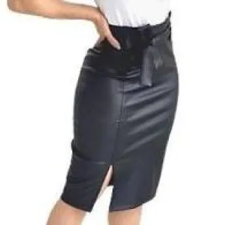 Saia Mid em Couro Sintético Justa com Elastano até 48