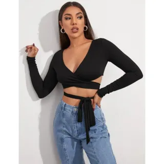 Blusa cropped estilo gringa transpassada - Sexy e Moderna - Vermelho manga curta