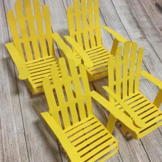 Decoração de Festa com Mini Cadeira de Praia e Surf em Papel - Variadas