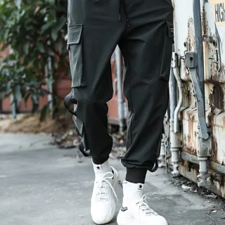 Calça Masculina Solta com Bolso Lateral Cargo - Skate Hip Hop - Preto