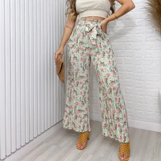 Moda Feminina: Calça Plissada Floral Pantalona com Cinto Amarrada - Preto