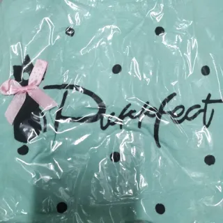 Moda feminino: Camiseta estampa gatinha manga curta em Viscolycra - Cinza