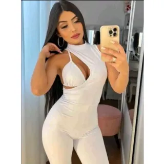 Anitta lança macacão de moda gringa - Branco