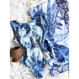 Moda praia feminina: Conjunto bori com saída canga e bojo - Coqueiro alça fina