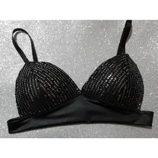 Tendência moda blogueira - Top Cropped feminino com bojo e brilho - Preto brilho liso