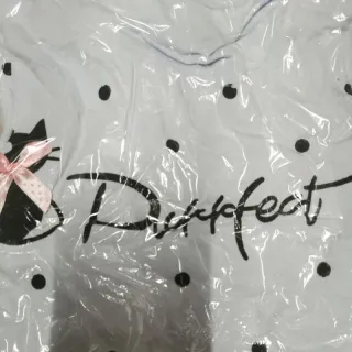 Moda feminino: Camiseta estampa gatinha manga curta em Viscolycra - Cinza