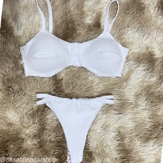 Moda Verão 2023: Biquini com Bojo Canelado - Verde Bandeira