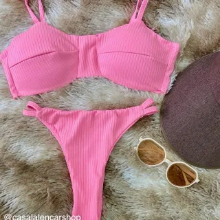 Moda Verão 2023: Biquini com Bojo Canelado - Verde Bandeira