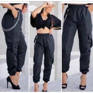 Moda Gringa Unissex: Calça Cargo Jogger com Cinto de Corrente - Bege