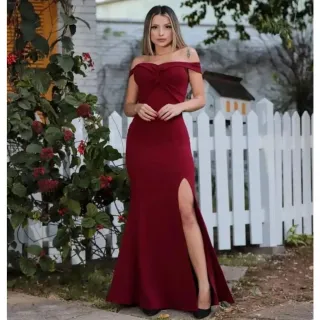 Modelo ombro a ombro com fenda: Vestido longo para festas, casamentos e formaturas - Azul Bic