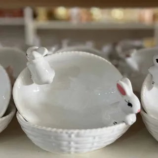 Cestinha de Cerâmica em Formato de Ovo de Páscoa Coelhinho - Verde