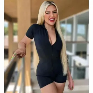 Macaquinho curto com zíper - Lançamento da moda, ideal para balada e academia - Preto curto.