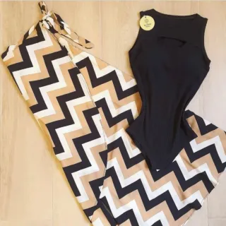 Roupa Feminina: Saia Estampada e Lisa em Viscose - Envelope - Preto